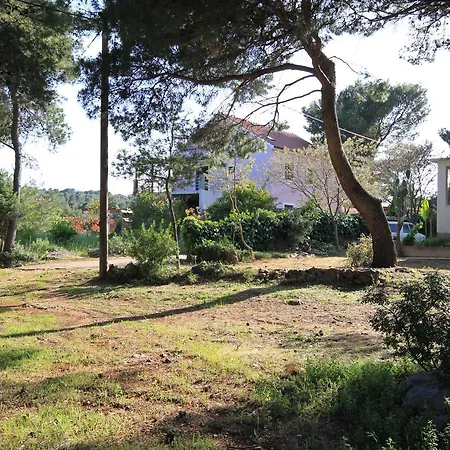 Mudri Dolac 118c * Jelsa (Hvar)